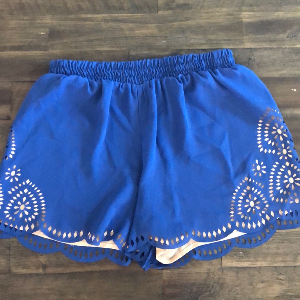 Dress up or down summer shorts !